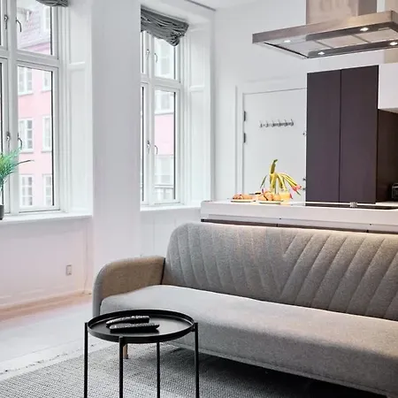 Royal 2br By Amalienborg 아파트